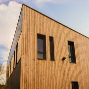 Bardage métallique, bois, résine… Quel matériau choisir selon votre type de bâtiment ? Guebwiller